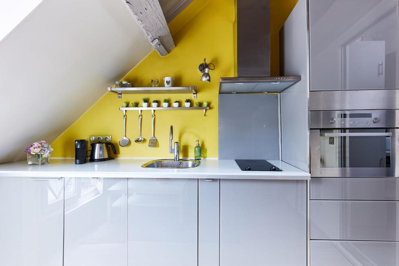 Francs Bourgeois - Le Marais City Apartment Париж Екстериор снимка